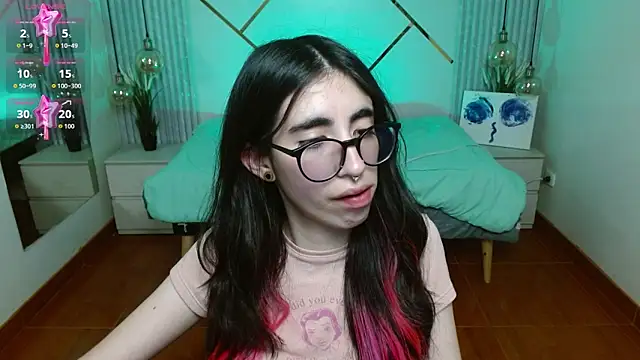 LenaRoses online show from February 18, 2026, 8:27 pm