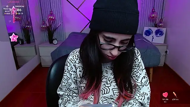 LenaRoses online show from May 20, 2026, 8:48 pm