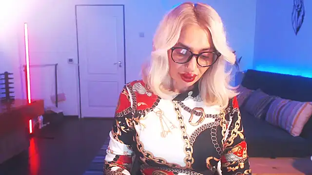 beauty chl0e online show from January 11, 2025, 9:15 pm