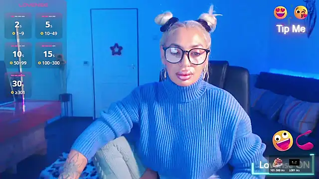 beauty chl0e online show from December 1, 2025, 8:36 pm