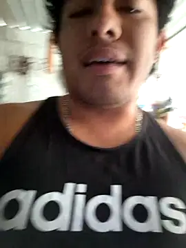 Snapshot of GusssHOT chatting on April 6, 2026, 3:35 pm GusssHOT online show from April 6, 2026, 3:35 pm