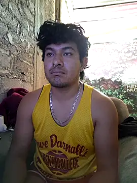 Snapshot of GusssHOT chatting on April 7, 2026, 7:25 pm GusssHOT online show from April 7, 2026, 7:25 pm