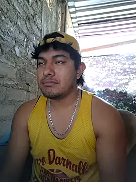 Snapshot of GusssHOT chatting on April 11, 2026, 3:49 pm GusssHOT online show from April 11, 2026, 3:49 pm