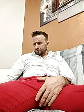 gilera250s online show from February 24, 2025, 8:25 pm