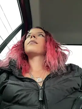 Snapshot of RiriRoseey chatting on November 15, 2025, 8:22 am RiriRoseey online show from November 15, 2025, 8:22 am