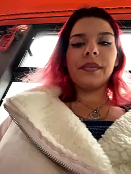 Snapshot of RiriRoseey chatting on November 18, 2025, 8:30 am RiriRoseey online show from November 18, 2025, 8:30 am