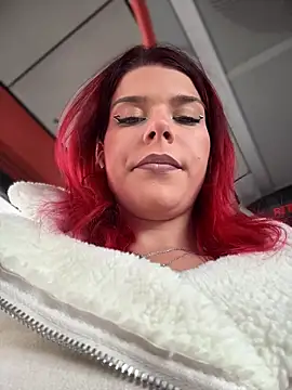 Snapshot of RiriRoseey chatting on November 26, 2025, 8:37 am RiriRoseey online show from November 26, 2025, 8:37 am