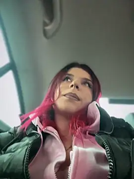 Snapshot of RiriRoseey chatting on November 27, 2025, 9:00 am RiriRoseey online show from November 27, 2025, 9:00 am