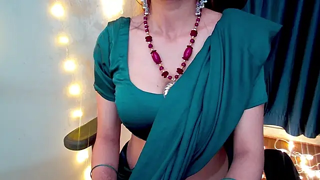 Snapshot of sassysonia chatting on February 19, 2026, 6:37 pm sassysonia online show from February 19, 2026, 6:37 pm