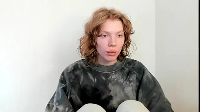 Snapshot of StellaDavis chatting on October 3, 2025, 10:34 am StellaDavis online show from October 3, 2025, 10:34 am