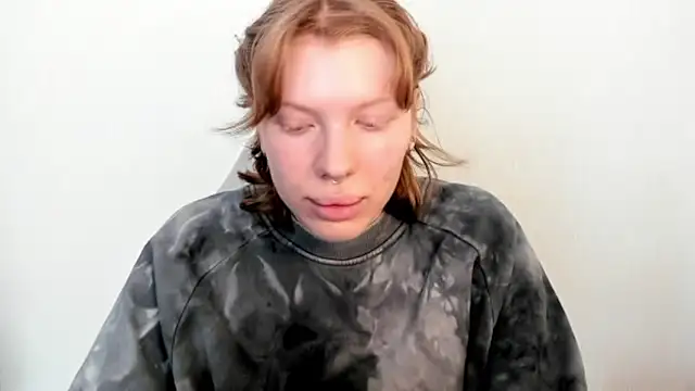 StellaDavis online show from March 11, 2026, 9:37 am