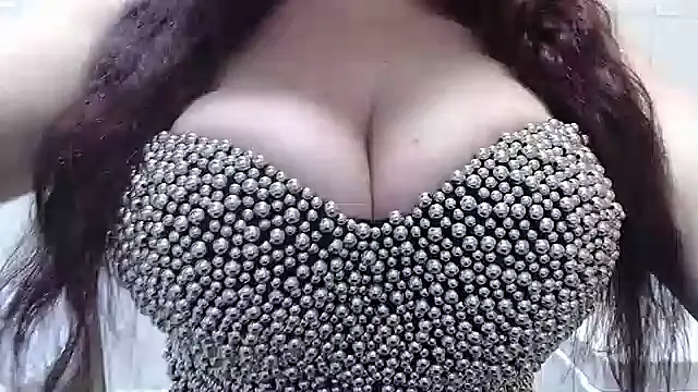 Snapshot of newamyy chatting on February 14, 2026, 10:45 am newamyy online show from February 14, 2026, 10:45 am