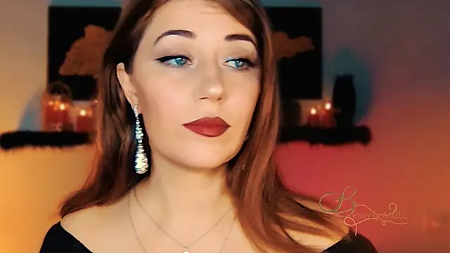 MissBeverlyMills online show from November 2, 2025, 2:25 am