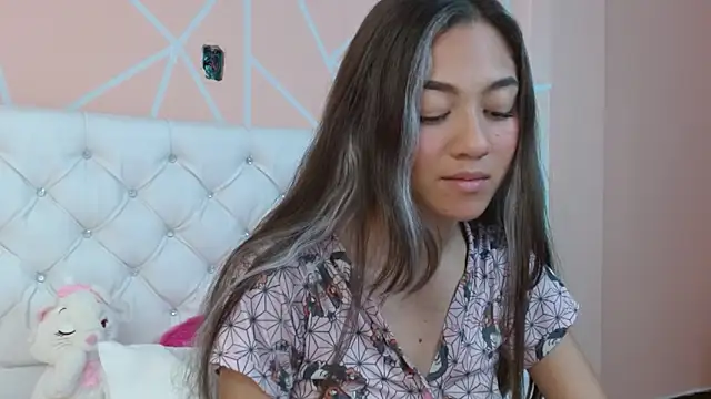 Snapshot of hantonella_ chatting on September 25, 2025, 7:28 pm hantonella  online show from September 25, 2025, 7:28 pm