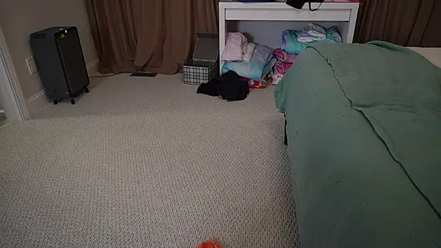 MaggieMayI89 online show from April 19, 2026, 2:11 am