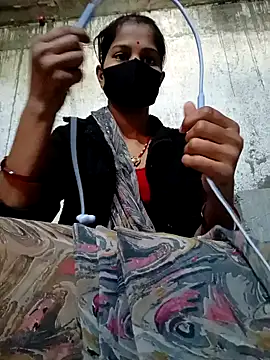 Anushka Ji online show from February 3, 2025, 4:04 am