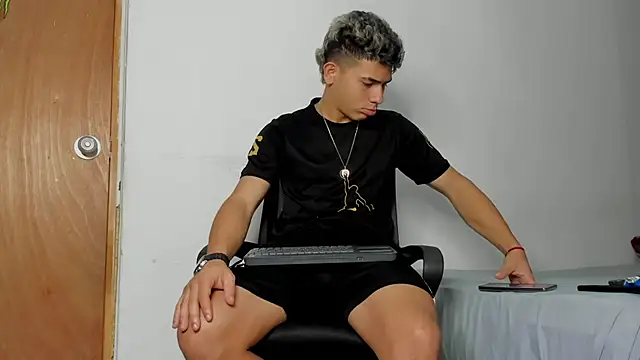 andrew rose  online show from January 10, 2026, 6:42 pm