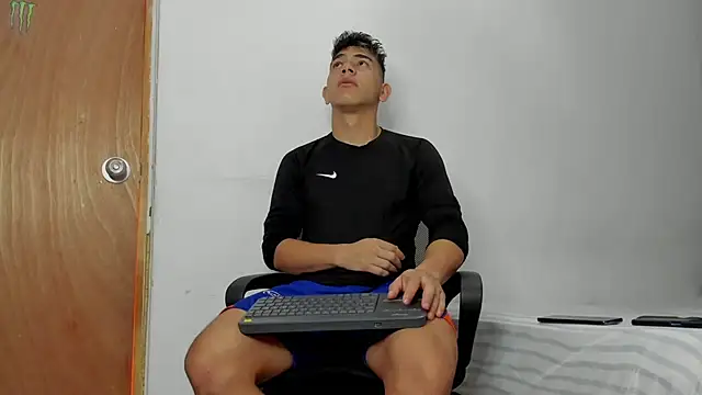 andrew rose  online show from February 17, 2026, 4:13 pm