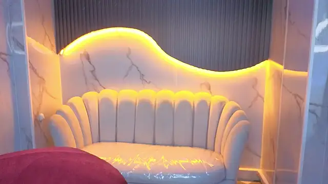 victoria castillo b online show from February 14, 2026, 7:43 pm