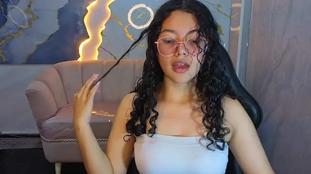 victoria castillo b online show from March 29, 2026, 7:36 pm