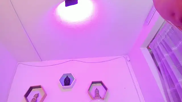 Snapshot of Eliissh_ chatting on March 20, 2025, 1:48 pm Eliissh online show from March 20, 2025, 1:48 pm