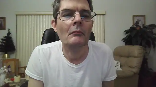 Snapshot of Copfiremen4566 chatting on December 21, 2024, 2:52 am Copfiremen4566 online show from December 21, 2024, 2:52 am