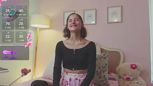 KittyAna online show from February 18, 2025, 7:41 pm