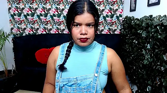 Snapshot of Wendy_Hot_ chatting on January 29, 2025, 4:05 am Wendy Hot online show from January 29, 2025, 4:05 am