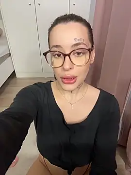 fuckdoll 18 online show from November 6, 2025, 9:10 am