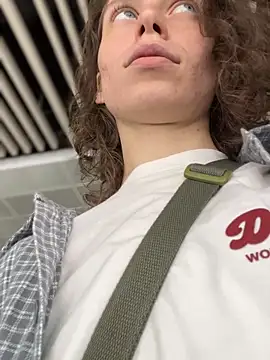 RinaMood online show from November 20, 2025, 3:18 am