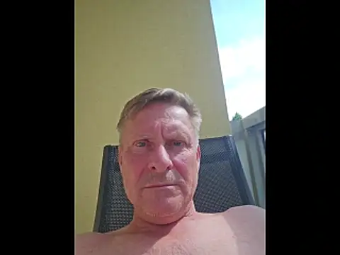 Snapshot of johnnym1 chatting on June 16, 2026, 7:33 am johnnym1 online show from June 16, 2026, 7:33 am