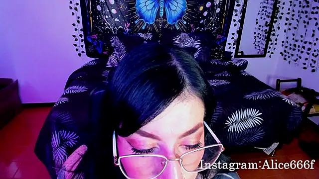 Snapshot of alice_666f chatting on October 7, 2025, 7:44 pm alice 666f online show from October 7, 2025, 7:44 pm