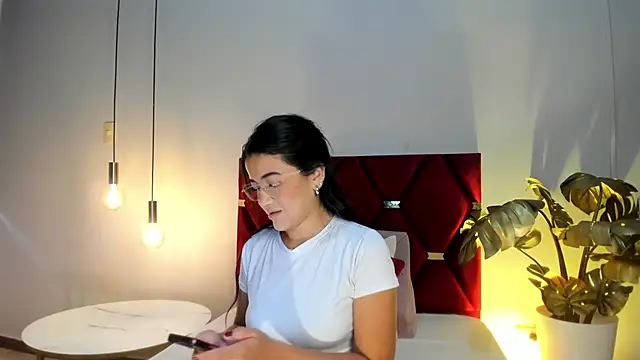 LeaahCarter online show from October 17, 2025, 5:59 pm