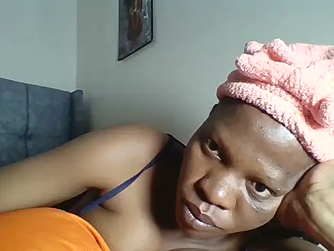 t-NaughtyLicia online show from July 7, 2026, 2:21 pm