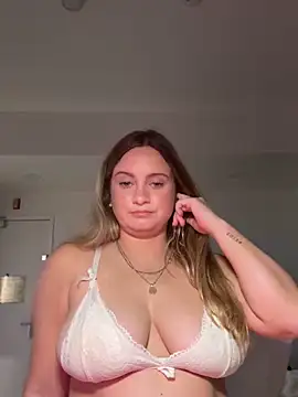 Sophie Raegan online show from March 5, 2026, 6:48 pm