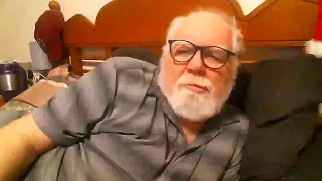 Snapshot of Slydevil_SC chatting on December 2, 2024, 2:19 pm Slydevil SC online show from December 2, 2024, 2:19 pm
