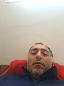 Giuzx online show from May 22, 2026, 7:04 am