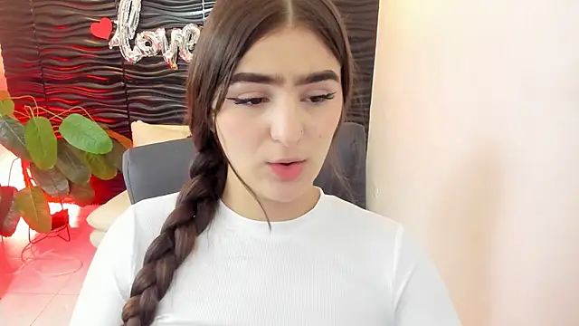 sofia 44 online show from September 20, 2025, 12:50 pm