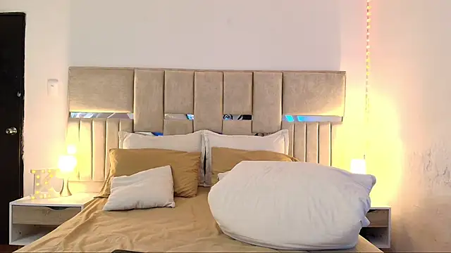 Snapshot of KimGeorgia_ chatting on November 28, 2025, 12:13 am KimGeorgia online show from November 28, 2025, 12:13 am