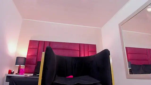 CharlotteScotte online show from February 17, 2026, 3:40 pm