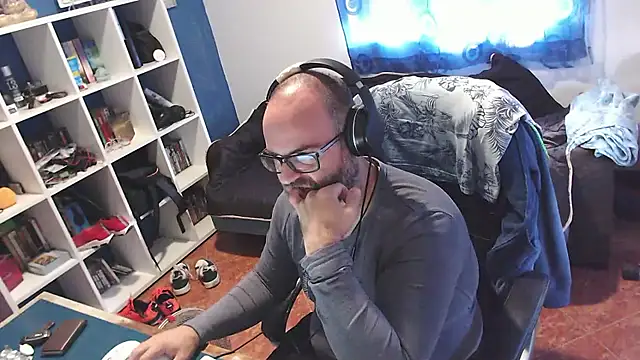 ravingr4d4 online show from October 29, 2025, 11:23 am