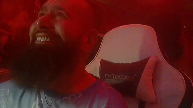 maseurbeardedpig online show from August 2, 2026, 8:40 pm