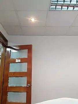 Snapshot of Daniela77771 chatting on February 4, 2025, 2:32 pm Daniela77771 online show from February 4, 2025, 2:32 pm