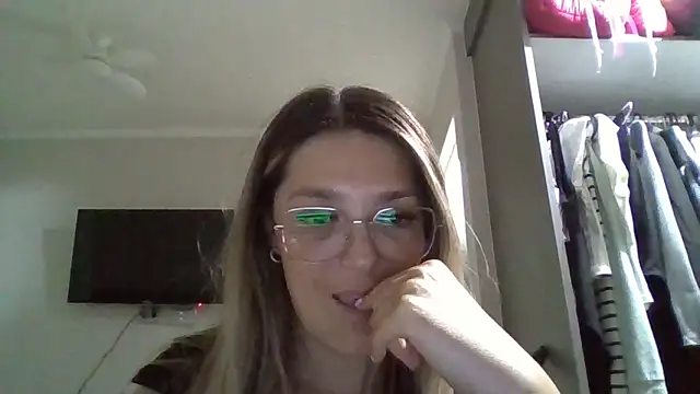 Daniela77771 online show from March 6, 2026, 1:46 am