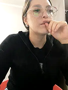 Daniela77771 online show from April 17, 2026, 3:15 pm