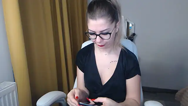 SugarErika online show from January 14, 2025, 5:40 am