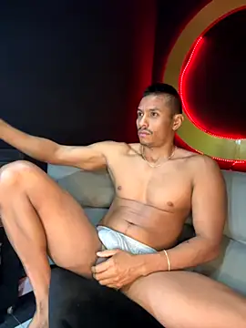 Snapshot of Abra_ham13 chatting on October 4, 2025, 10:46 am Abra ham13 online show from October 4, 2025, 10:46 am