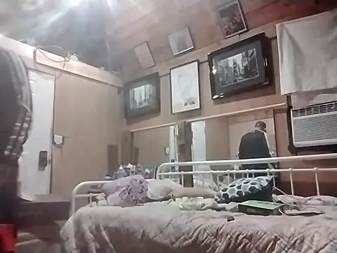 Snapshot of AlphaAlluring69 chatting on February 22, 2025, 5:55 am AlphaAlluring69 online show from February 22, 2025, 5:55 am