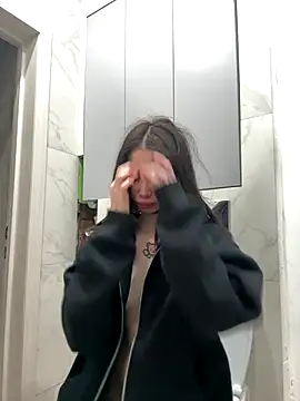 Snapshot of Yunasi chatting on December 8, 2024, 12:41 pm Yunasi online show from December 8, 2024, 12:41 pm