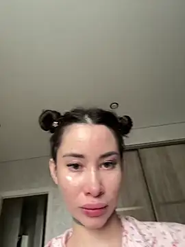 Snapshot of Yunasi chatting on March 11, 2025, 11:33 am Yunasi online show from March 11, 2025, 11:33 am